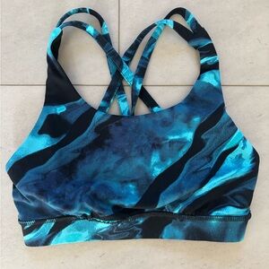 Lululemon Athletica criss cross sports bra